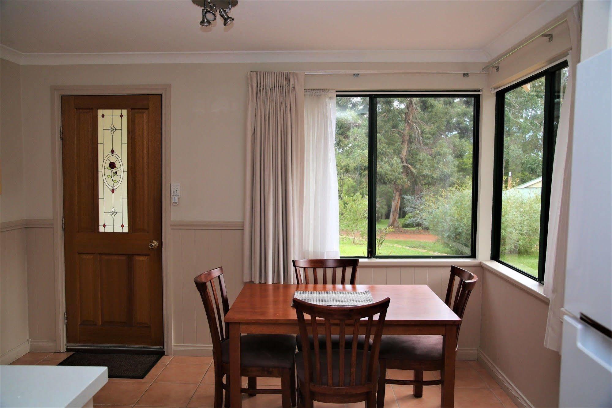 Bushy Lake Chalets Margaret River Екстериор снимка